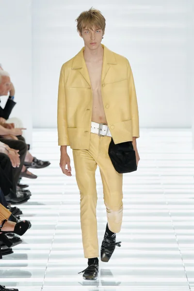 Look 23